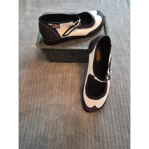 NWOT Hot Chocolate Design Havana Mary Jane Style shoes Size 8.5 US EU 39